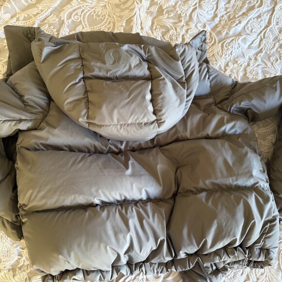 GUC Lululemon Wunder Puff Cropped Jacket Rover SZ 2 - Picture 3 of 5